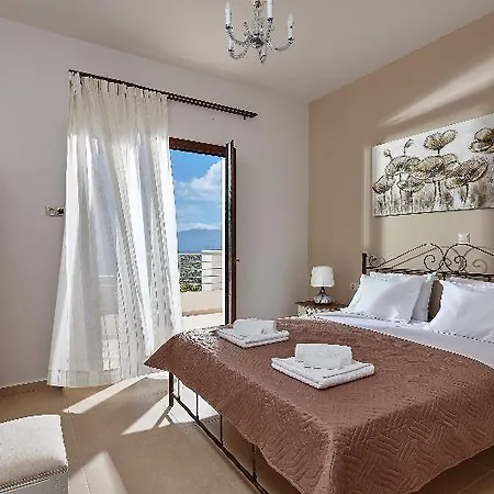 Orelia Cretan & Deluxe Holiday home Kamilari
