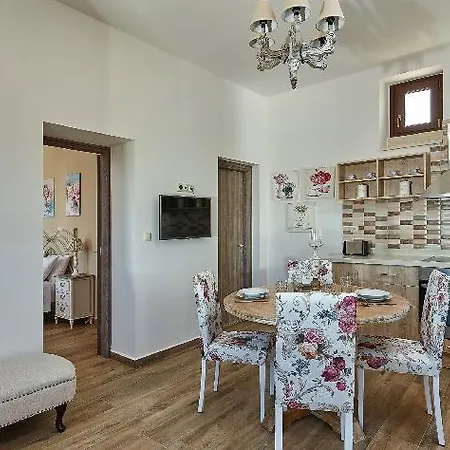 Orelia Cretan & Deluxe Holiday home *